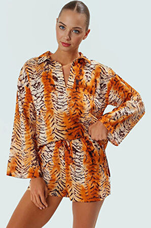 Rahat Pamuklu Leopar Desenli Şık Plaj Takımı Yaz İçin İdeal Gömlek Şort Kombin Özel Tasarım