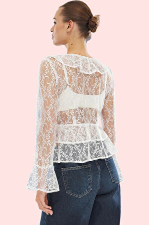 Kadın Yazlık Dantel Bluz V Yaka Fırfır Detaylı Rahat Günlük Kombin Yaz Aylarının Vazgeçilmezi