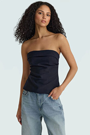 Fitted Kolsuz Bluz Nefes Alan Dokuma Kumaştan Şık Bir Seçim Konforlu Kesim Premium Kalite