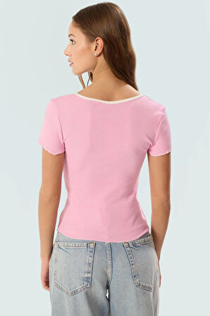 Yazlık Kısa Kollu Pamuklu Bluz Rahat Kesim Şık Detay Yüksek Kalite Trend Tasarım Uzun Ömürlü