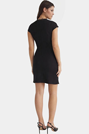 Vücudu Saran Finike Dokuma Elbise Kısa Kollu V Yaka Mini Boy Konforlu Kesim Rahat Ve Şık