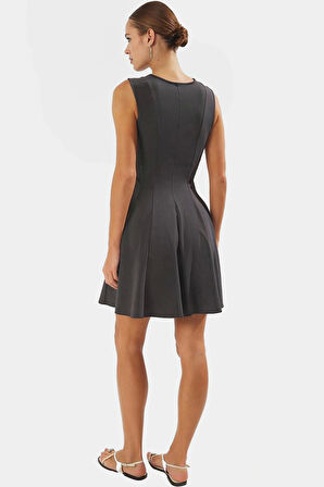 Rahat ve Şık Mini Elbise Polyester Elastan Bisiklet Yaka A Line Kalıp Yüksek Kalite Görünüm