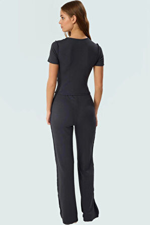 Yazlık Kadın Üst Alt Takım Rahat Örme Kumaş Şık Dikiş Detayları Yüksek Bel Uzun Ömürlü