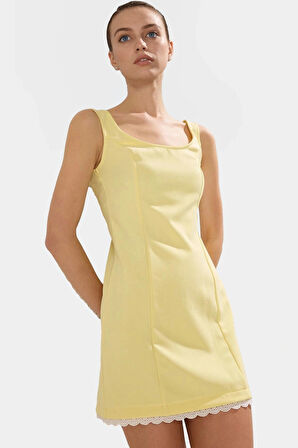 A Kesim Mini Elbise Dantel Detaylı Kolsuz Yazlık Rahat Şık Görünüm Trend Tasarım