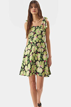 Viskoz Dokuma Mini Elbise Skater Kalıp Çiçekli Desen Kare Yaka Rahat Günlük Stil