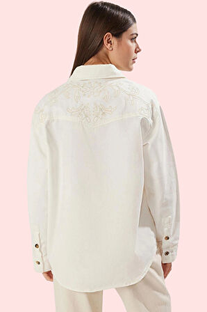 Kadın Pamuk Denim Gömlek Uzun Kollu Nakışlı Oversize Günlük Hafta Sonu Yaz Aylarının Vazgeçilmezi