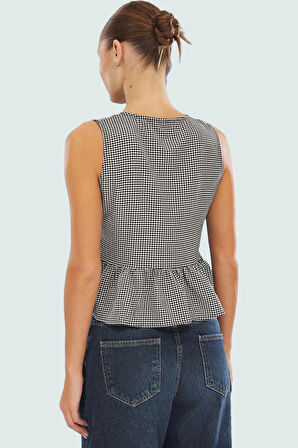 Nefes Alan Dokuma Kumaştan Ekose Bluz Bisiklet Yaka Kolsuz Regular Kalıp Trend Tasarım