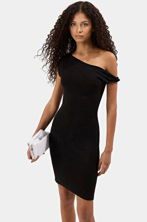 Şık Bodycon Mini Elbise Asimetrik Yaka Örme Kumaş Rahat Kesim Seçkin Malzeme Zarifane Tasarım