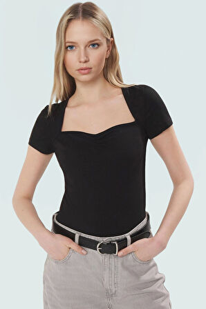 Fitted Kalıp Kısa Kollu Bluz Likralı Penye Yazlık Trend Tasarım Uzun Ömürlü Şık Görünüm