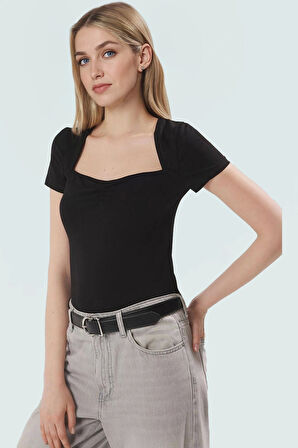 Fitted Kalıp Kısa Kollu Bluz Likralı Penye Yazlık Trend Tasarım Uzun Ömürlü Şık Görünüm