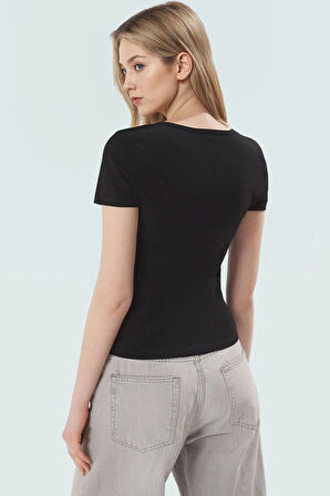 Fitted Kalıp Kısa Kollu Bluz Likralı Penye Yazlık Trend Tasarım Uzun Ömürlü Şık Görünüm