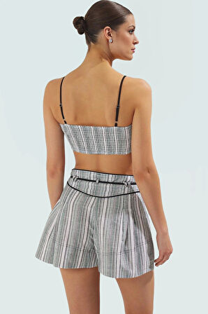 Nefes Alabilir Pamuklu Plaj Takımı Çizgili Bluz ve Şort Konforlu Kesim Profesyonel Görünüm