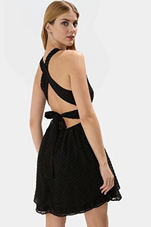 Dokuma Şifon Mini Elbise Puantiyeli Desen Boyundan Bağlamalı Yaka Seçkin Malzeme Konforlu Kesim