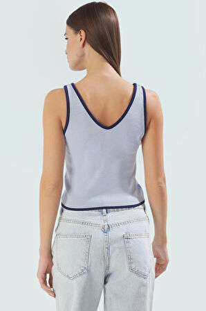 Triko Bluz V Yaka Kolsuz Crop Basic Siluet Rahat Kullanım Şık Görünüm Premium Kalite