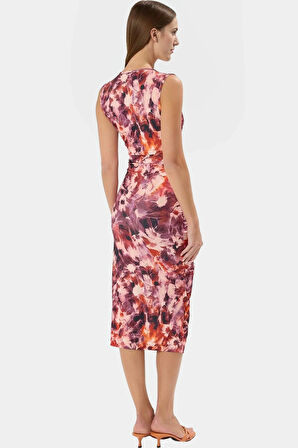 Rahat Ve Şık Bodycon Midi Elbise Örme Kumaş V Yaka Büzgü Detaylar 120 cm Boy