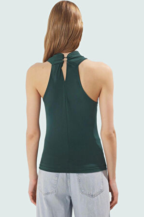 Boyundan Bağlamalı Kolsuz Bluz Polyester Elastan Kumaş Fitted Kalıp Şık Görünüm