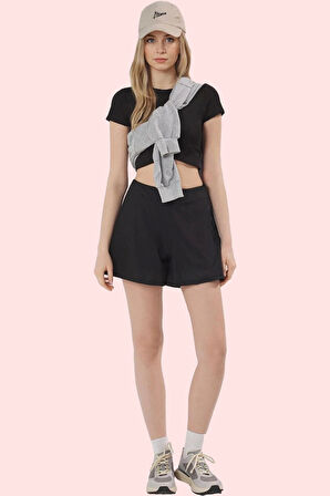 Kadın Spor Likra Wide Leg Kısa Boy Şort Etek Görünümlü Normal Bel Rahat Kesim Günlük Kullanım