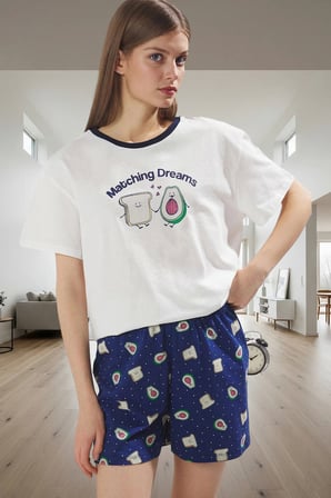 Avokado Desenli Kadın Pijama Takımı %100 Pamuk Yazlık Konforlu Profesyonel Görünüm Kaliteli İşçilik