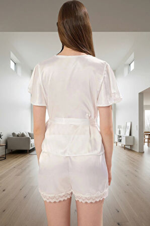 Rahat Saten Pijama Takımı Dantel Detayı ile Şık ve Konforlu Kaliteli İşçilik Özenle Seçilmiş