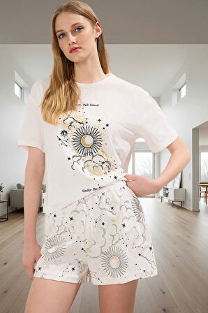 Rahat Kalıp Pijama Takımı %100 Pamuk Galaksi Desenli Yazlık Ve Şık Trend Tasarım