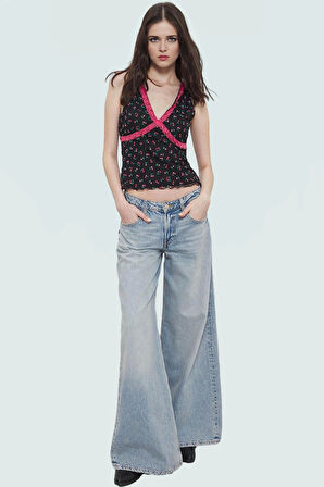 Vücuda Oturan Tül Bluz Kiraz Baskılı V Yaka Yazlık Polyester Kaliteli İşçilik Özel Tasarım