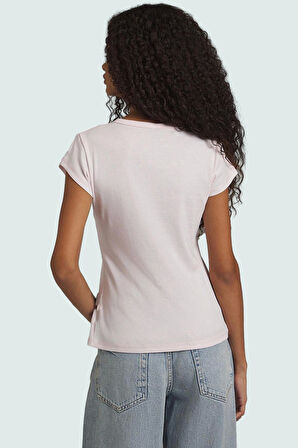 Yazlık Pamuklu Düğmeli Bluz Rahat ve Şık Bir Seçenek Konforlu Kesim Yüksek Kalite