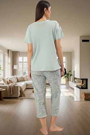 Rahat Örme Pijama Takımı Çiçek Desenli Kapri Pantolon Bisiklet Yaka Zarifane Tasarım