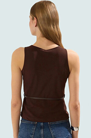 Yazlık Kolsuz Fitted Bluz Scuba Krep Kumaştan Rahat Modern Stil Profesyonel Görünüm