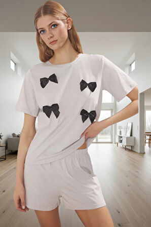 Pamuklu Kurdele Detaylı Şortlu Pijama Takımı Rahat ve Şık Konforlu Kesim Premium Kalite