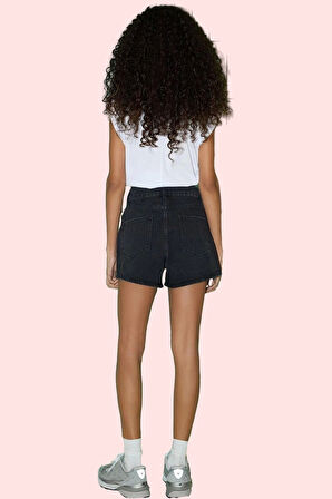 Kadın Şort Denim Düz Desen Pamuklu Kısa Boy Geniş Paça Günlük Tarz Yaz Aylarının Vazgeçilmezi