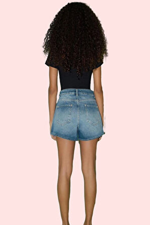 Kadın Şort Denim Düz Desen Pamuklu Kısa Boy Geniş Paça Günlük Tarz Yaz Aylarının Vazgeçilmezi