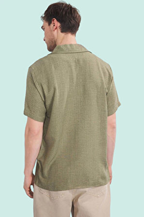 Erkek Regular Fit Polyester Gömlek; Keten Görünümlü Apaş Yaka Kısa Kol Yazlık Günlük Kullanım