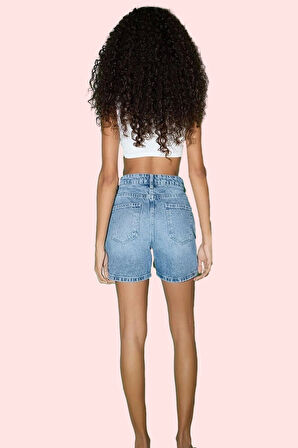 Kadın Denim Şort Pamuk Rahat Günlük Kombinler İçin Modern Tasarım Yaz Aylarının Vazgeçilmezi