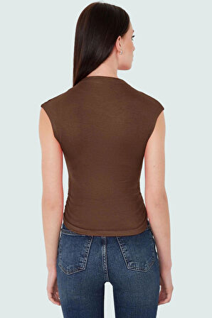 Dik Yaka Fitted Örme Bluz Regular Boy Asimetrik Kesim Mükemmel Uyum Özel Tasarım