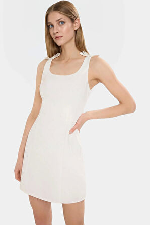 Dokuma Kumaştan A Kesim Fiyonklu Mini Elbise Seçkin Malzeme Rahat Ve Şık Özel Tasarım