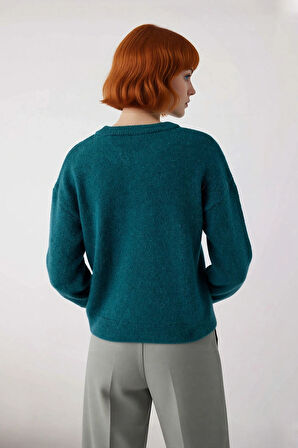 Şık Kadın Triko Kazak Regular Kalıp Düşük Kol Bisiklet Yaka Tasarım Soğuk Havalar İçin Mükemmel