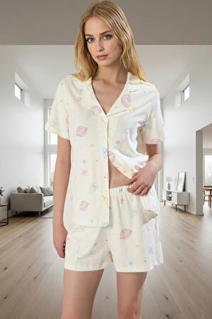 Rahat %100 Pamuklu Pijama Takımı Galaksi Desenli Şort ve Gömlek Dayanıklı Malzeme