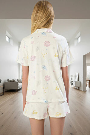 Rahat %100 Pamuklu Pijama Takımı Galaksi Desenli Şort ve Gömlek Dayanıklı Malzeme