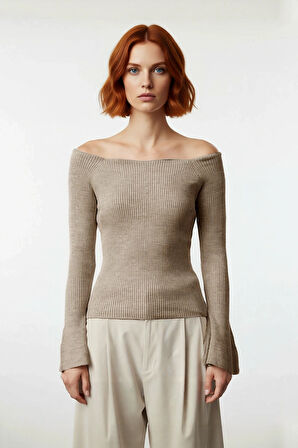 Kadınlar İçin İnce Fitted Carmen Yaka Akrilik Triko Kazak Uzun Kollu Düz Fitilli Tasarım Modelleri