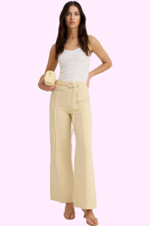 Kadın Pamuklu Geniş Paça Pantolon Yazlık Rahat Kumaşlı Casual Günlük Kullanım Modern Tasarım