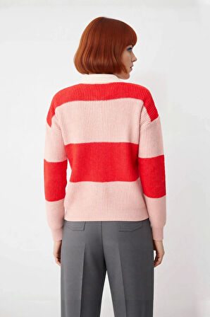 Kadın Rahat Kesim Renk Bloklu Polo Yaka Triko Kazak Soğuk Havalarda Şık ve Konforlu Seçim Kaliteli