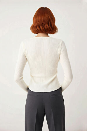 Kadın Modern Fitted Ekru Triko Üst Bisiklet Yaka İnce Yapılı Günlük Şıklık İçin Rahat Seçim