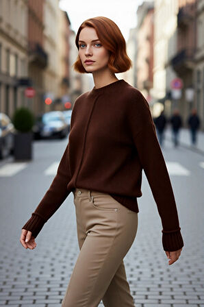 Kadın Gri Triko Oversize Bisiklet Yaka Düşük Kol Rahat Günlük Kış Kombinlerinin Vazgeçilmezi