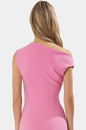 Yazlık Mini Elbise Bodycon Kalıp Tek Kol Dokuma Kumaş Seçkin Malzeme Şık Görünüm