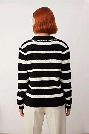 Kadın Uzun Kollu Rahat Kalıp Çizgili Triko Kazak Polo Yaka Detaylı Soğuk Günler İçin İdeal