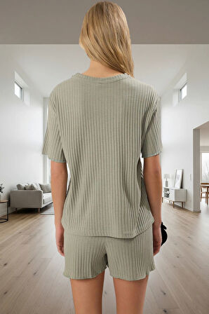 Rahat Kesim Pijama Takımı Yumuşak Örme Kumaş Yazlık Şort ve Tişört Uzun Ömürlü