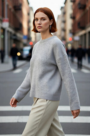 Kadınlar İçin Konforlu Oversize Düz Bisiklet Yaka Düşük Kol Triko Kazak Soğuk Günlerin Vazgeçilmezi