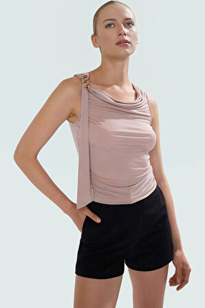 Aksesuar Detaylı Örme Bluz Rahatlık ve Şıklık Bir Arada Uzun Ömürlü Özel Tasarım