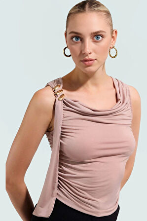 Aksesuar Detaylı Örme Bluz Rahatlık ve Şıklık Bir Arada Uzun Ömürlü Özel Tasarım