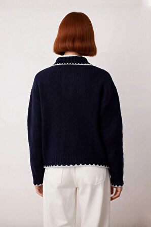 Lacivert Kadın Triko Kazak Düşük Kol Oversize Kalıp Polo Yaka Soğuk Havalar İçin Mükemmel Seçim